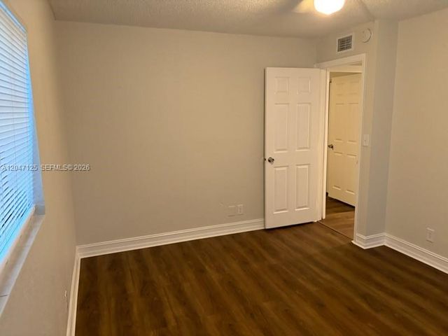15 NE 13th St B, Fort Lauderdale, FL 33304