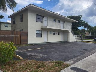 15 NE 13th St B, Fort Lauderdale, FL 33304