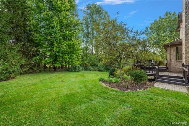 4875 Green Meadow Lane, Oakland Charter Township, MI 48306