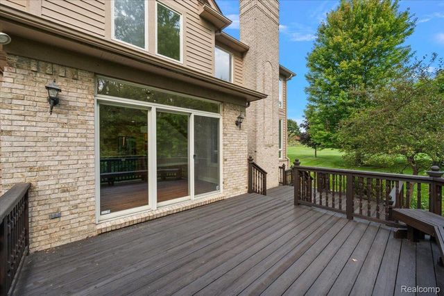 4875 Green Meadow Lane, Oakland Charter Township, MI 48306