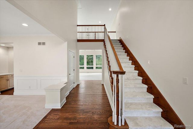 4875 Green Meadow Lane, Oakland Charter Township, MI 48306