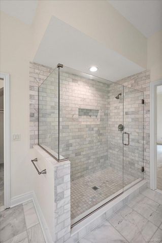 4875 Green Meadow Lane, Oakland Charter Township, MI 48306