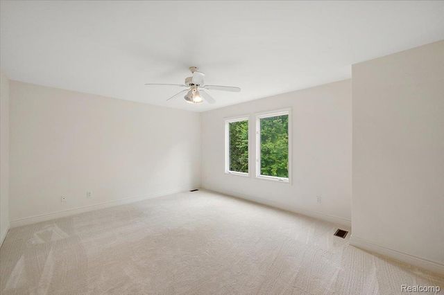 4875 Green Meadow Lane, Oakland Charter Township, MI 48306