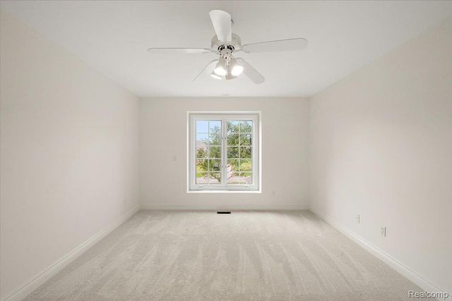 4875 Green Meadow Lane, Oakland Charter Township, MI 48306