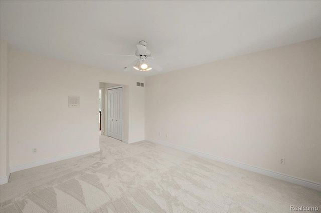 4875 Green Meadow Lane, Oakland Charter Township, MI 48306