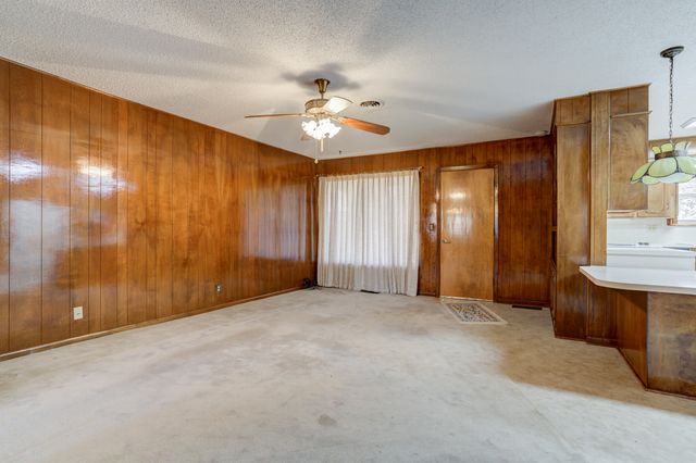 509 18th Street, Seagraves, TX 79359