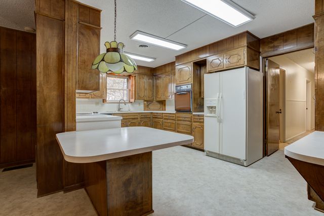 509 18th Street, Seagraves, TX 79359