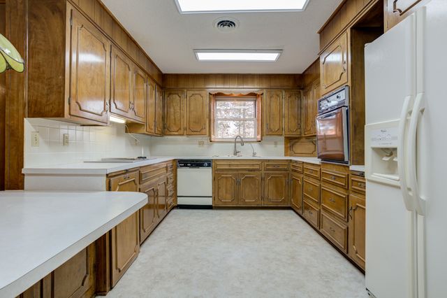 509 18th Street, Seagraves, TX 79359