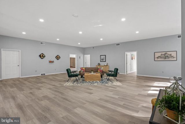 141 YORKETOWN, Woodstown, NJ 08098