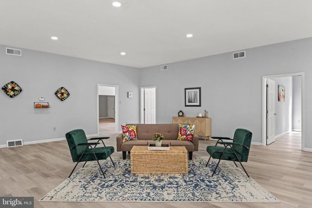 141 YORKETOWN, Woodstown, NJ 08098