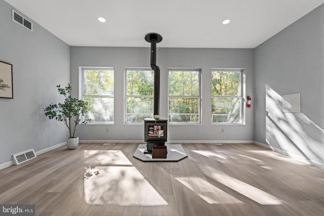 141 YORKETOWN, Woodstown, NJ 08098
