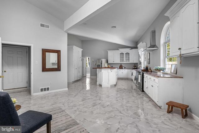 141 YORKETOWN, Woodstown, NJ 08098