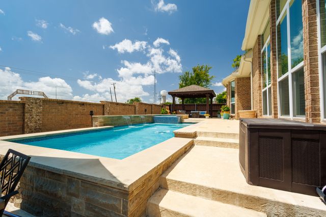 6514 Field Crest Lane, Sachse, TX 75048