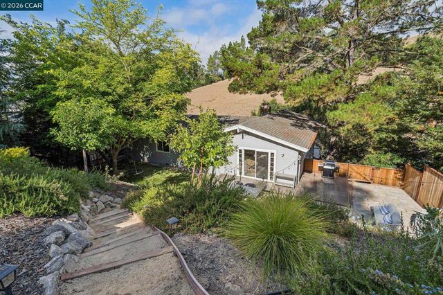 1064 Leland Drive, Lafayette, CA 94549