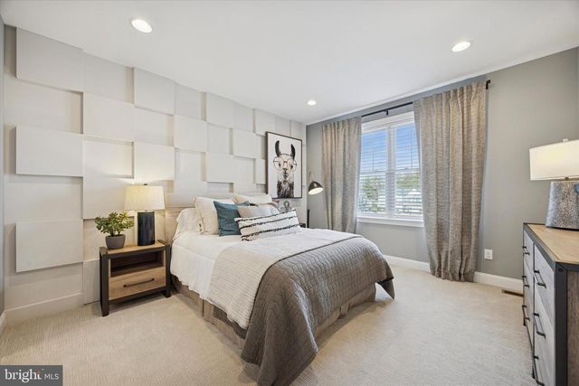 4 WHITE FIELD CT, Ambler, PA 19002