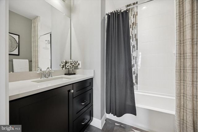 4 WHITE FIELD CT, Ambler, PA 19002