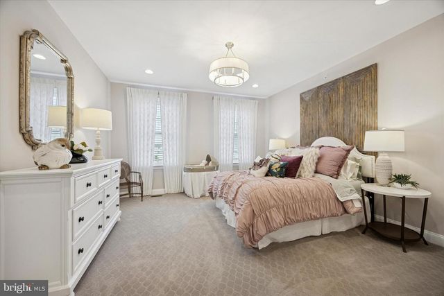 4 WHITE FIELD CT, Ambler, PA 19002