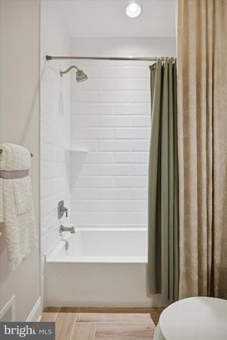 4 WHITE FIELD CT, Ambler, PA 19002