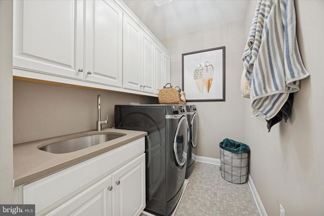 4 WHITE FIELD CT, Ambler, PA 19002