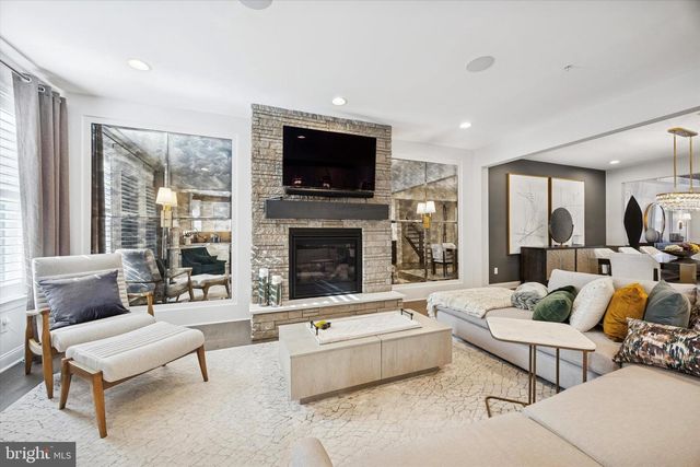 4 WHITE FIELD CT, Ambler, PA 19002