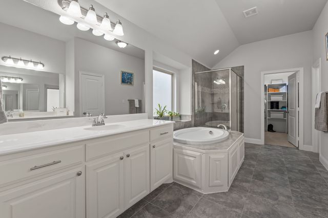9621 Rosina Trail, Fort Worth, TX 76126