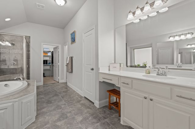 9621 Rosina Trail, Fort Worth, TX 76126
