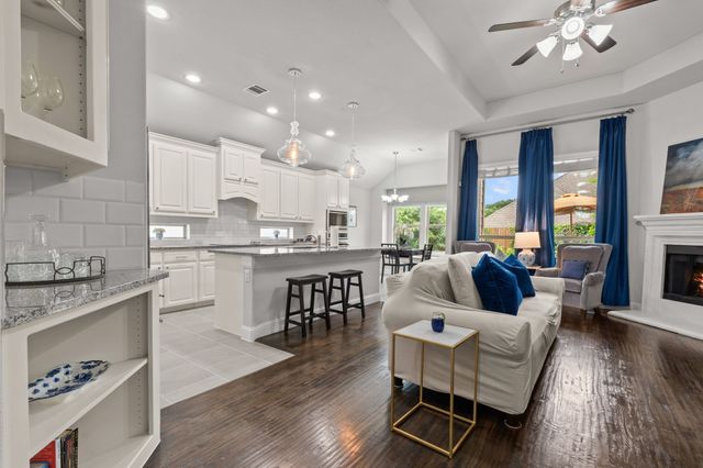 9621 Rosina Trail, Fort Worth, TX 76126