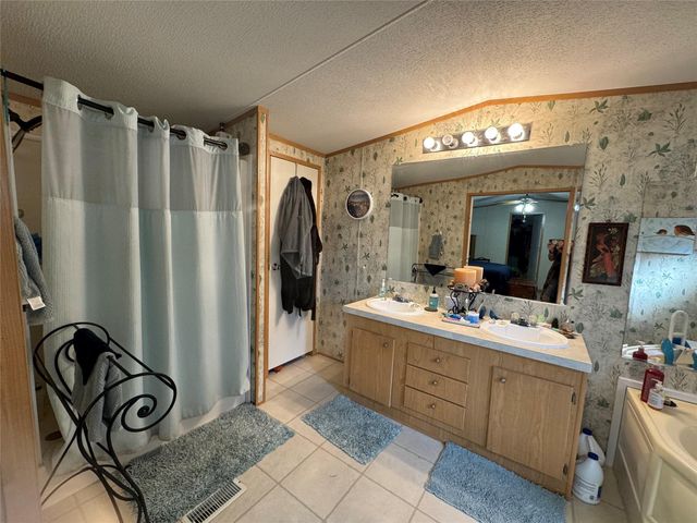 645 Deer Park Drive, Brookeland, TX 75931