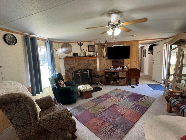 645 Deer Park Drive, Brookeland, TX 75931