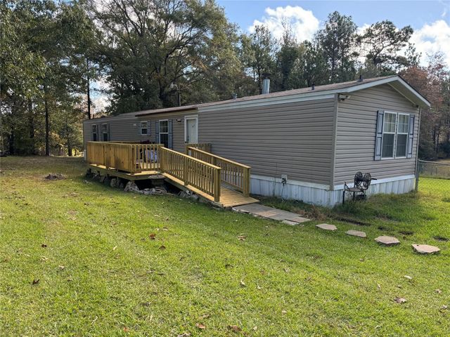 645 Deer Park Drive, Brookeland, TX 75931