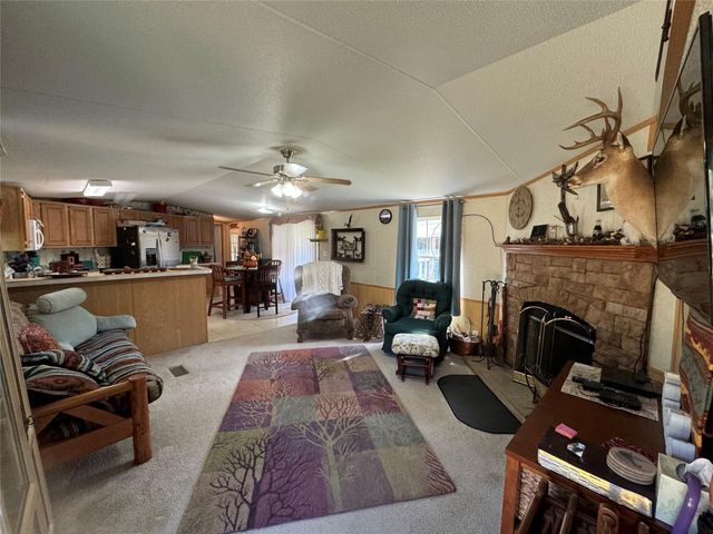 645 Deer Park Drive, Brookeland, TX 75931