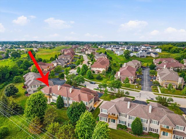 1724 New Port Vista DRIVE, Grafton, WI 53024
