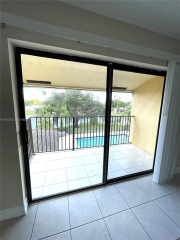 11453 NW 39th Ct 310-2, Coral Springs, FL 33065