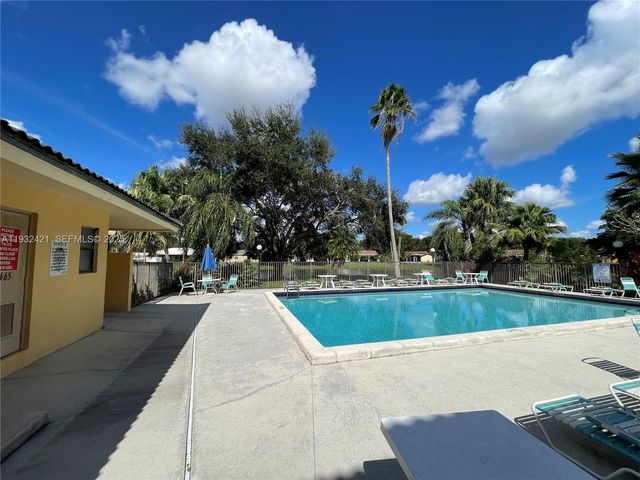 11453 NW 39th Ct 310-2, Coral Springs, FL 33065