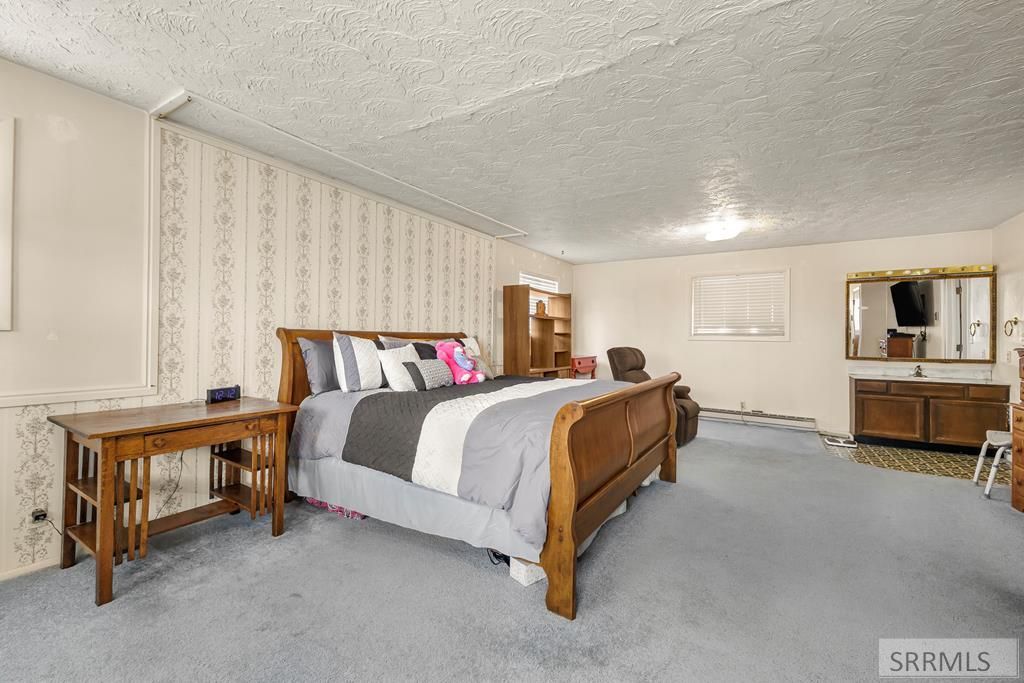 Image 17 of property listing at 1251 W Hwy 39, Blackfoot, ID 83221