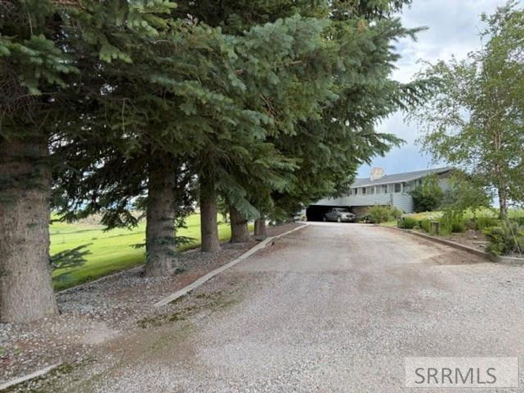 Image 2 of property listing at 1251 W Hwy 39, Blackfoot, ID 83221
