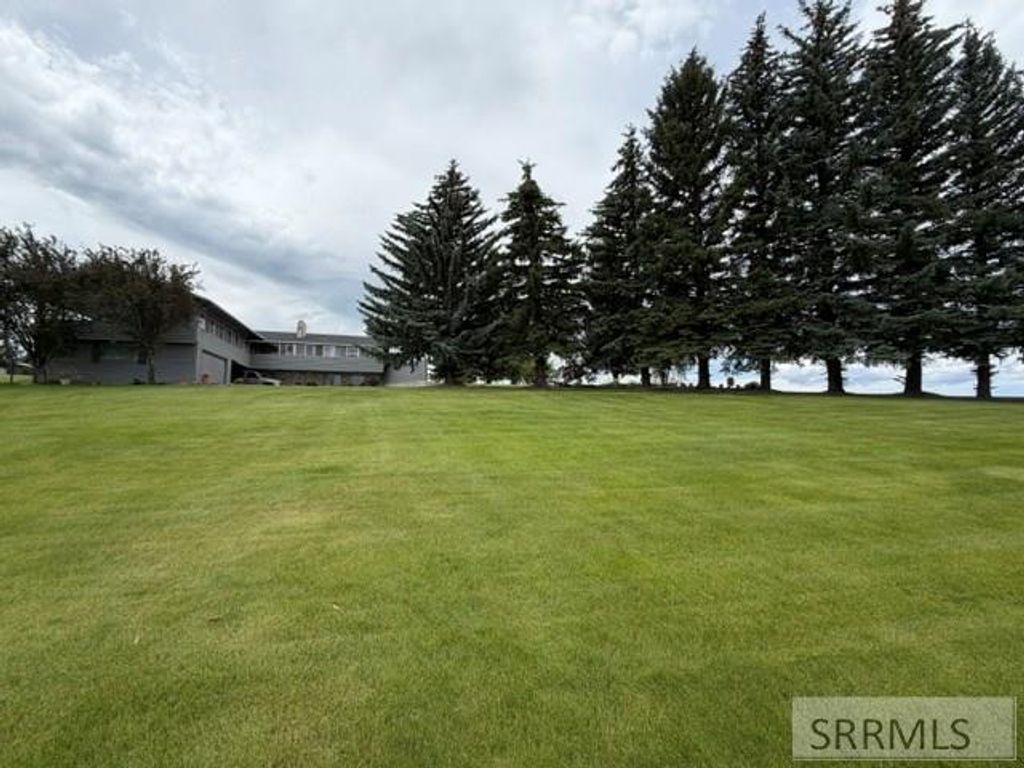 Image 3 of property listing at 1251 W Hwy 39, Blackfoot, ID 83221
