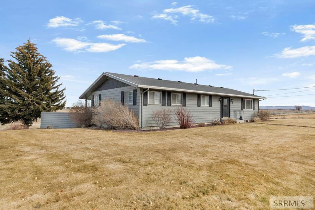 Image 4 of property listing at 1251 W Hwy 39, Blackfoot, ID 83221