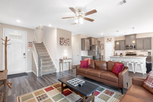 840 Mineral Wells Lane, College Station, TX 77845
