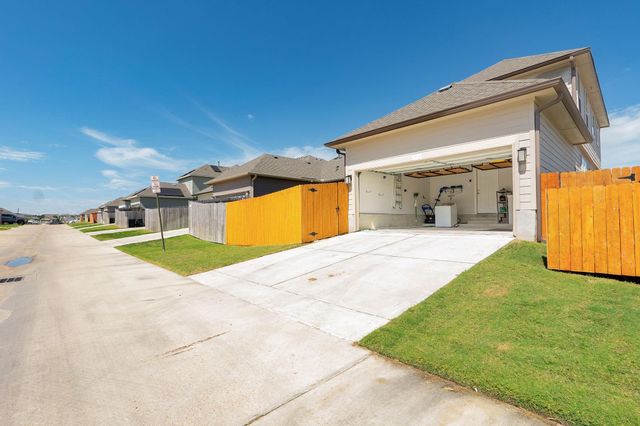 840 Mineral Wells Lane, College Station, TX 77845