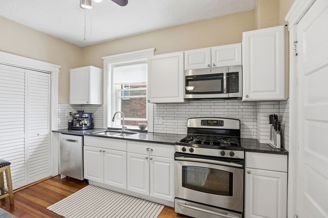 1896 Beacon St PH3, Brookline, MA 02445