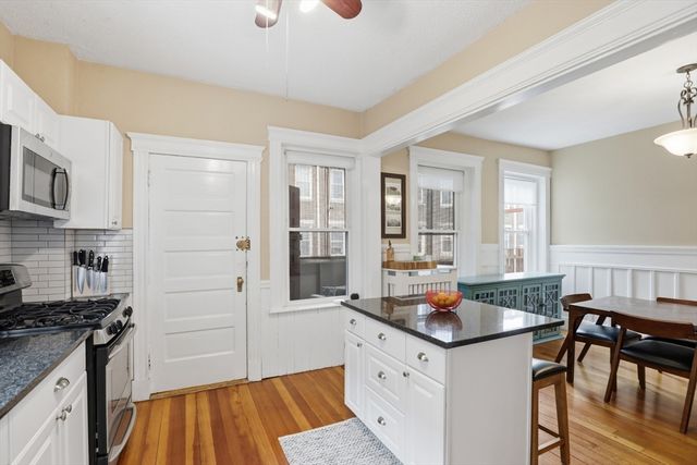 1896 Beacon St PH3, Brookline, MA 02445