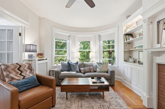 1896 Beacon St PH3, Brookline, MA 02445