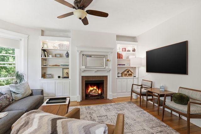 1896 Beacon St PH3, Brookline, MA 02445