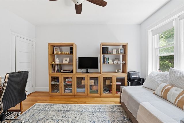 1896 Beacon St PH3, Brookline, MA 02445