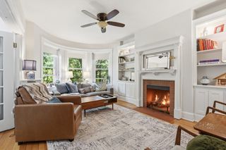 1896 Beacon St PH3, Brookline, MA 02445
