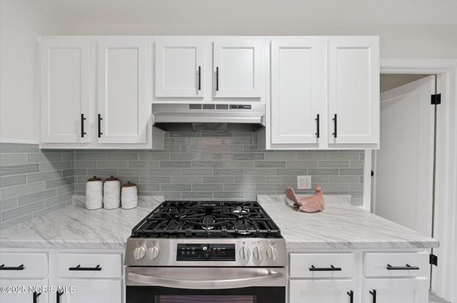 2736 Northwood Avenue, Toledo, OH 43606