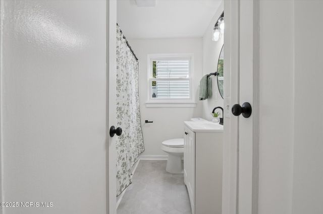 2736 Northwood Avenue, Toledo, OH 43606