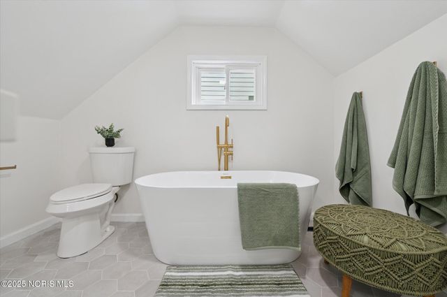 2736 Northwood Avenue, Toledo, OH 43606