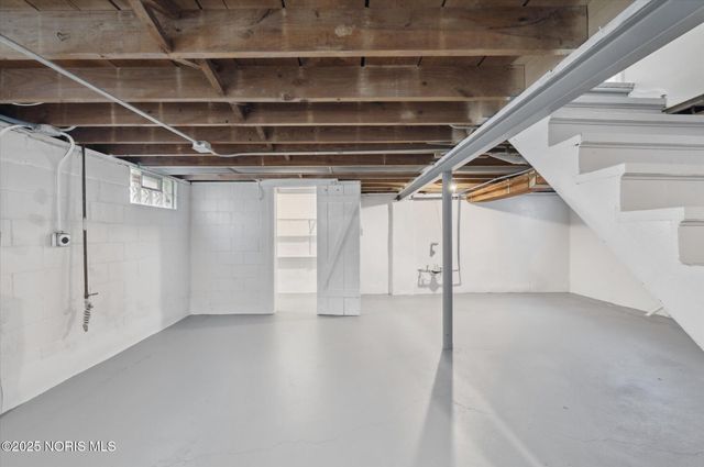 2736 Northwood Avenue, Toledo, OH 43606